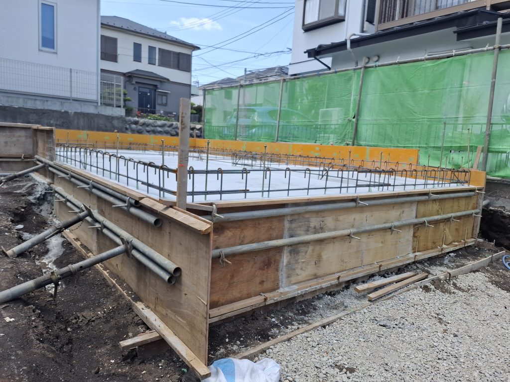 342bdf28d41c3c68ab415ae0a86da843 1024x768 - 【現場レポート】綾瀬市内新築工事～基礎工事が着々と進行中～