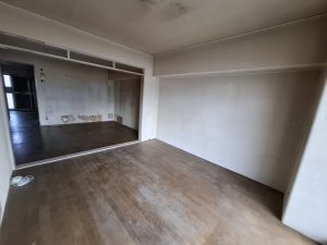 cfbf578840c0a47e71404ce1887e6f36 300x225 - 【現場レポート】5月海老名市内　マンション一室改修工事が始まりました