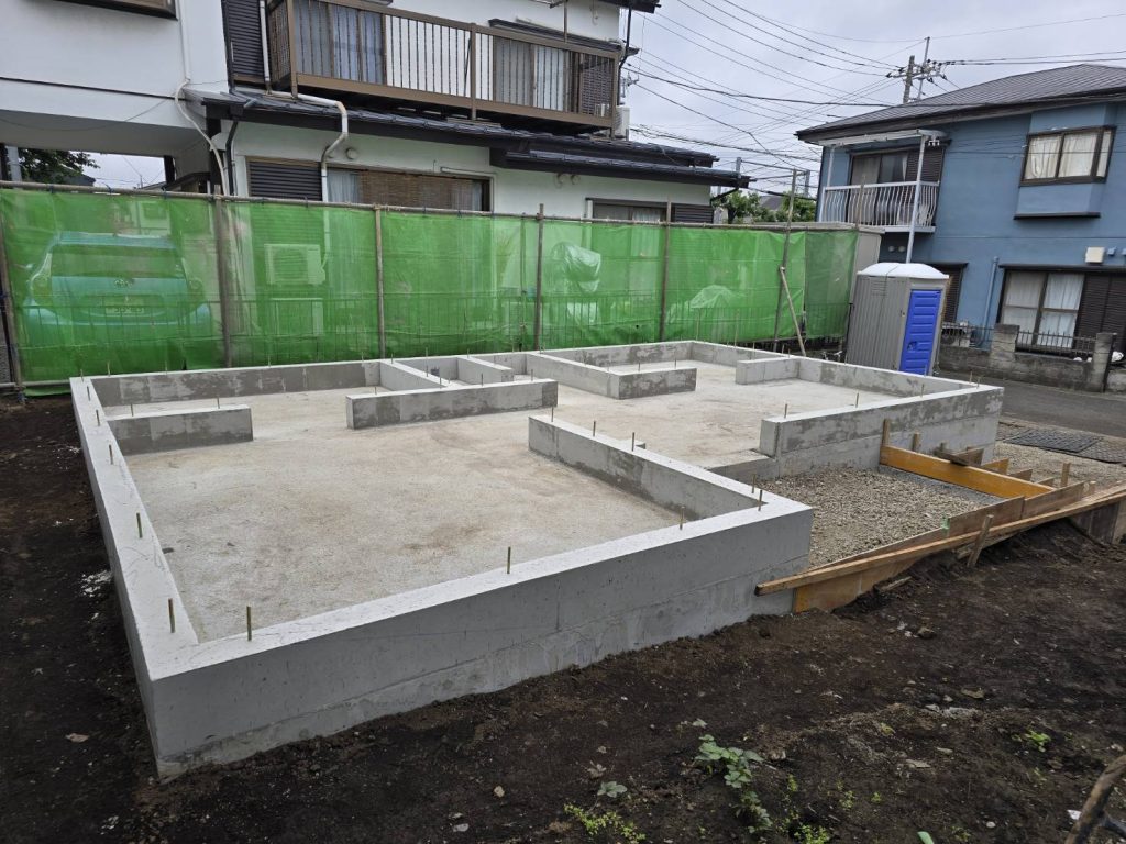 e192b9930037fc41913d0cb445c1d389 1024x768 - 【現場レポート】綾瀬市内新築工事～基礎工事完了間近です～
